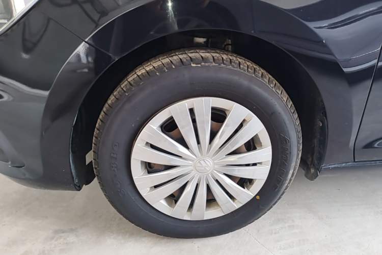 Used Volkswagen Santana 2016 1.4L Manual Fashion Edition Left Front Wheel Hub