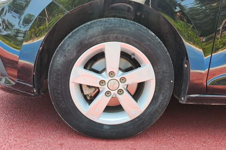 Used Volkswagen Santana 2016 1.4L Manual Fashion Edition Left Front Wheel Hub