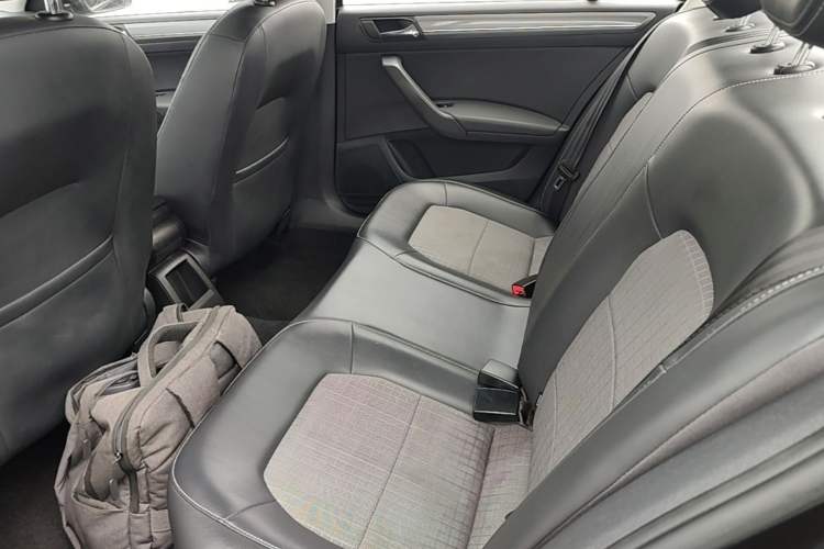 Used Volkswagen Santana 2016 1.6L Manual Comfort Edition Left Rear Seat