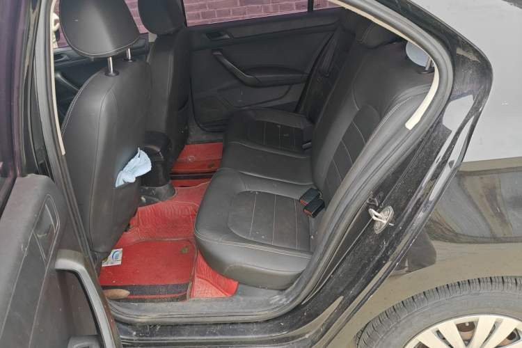 Used Volkswagen Santana 2016 1.6L Manual Fashion Edition Left Rear Seat