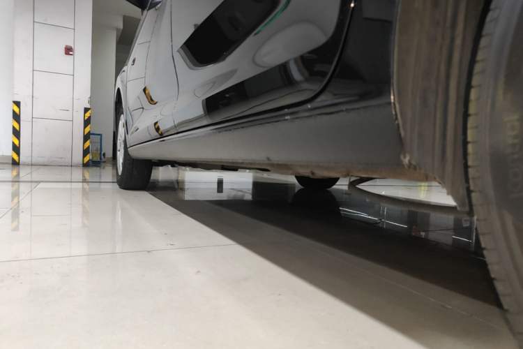 Used Volkswagen Santana 2016 1.6L Automatic Fashion Edition Left Side Sill