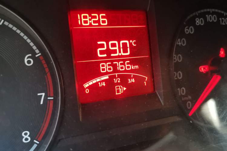 Used Volkswagen Santana 2016 1.4L Manual Fashion Edition Odometer Close Up