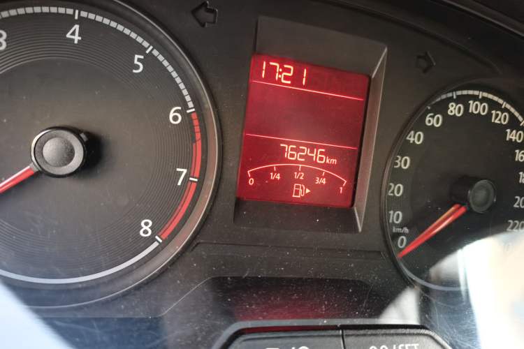 Used Volkswagen Santana 2016 1.6L Manual Fashion Edition Odometer Close Up