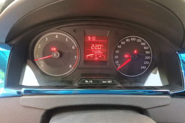 Used Volkswagen Santana 2016 1.4L Manual Fashion Edition Odometer Close Up