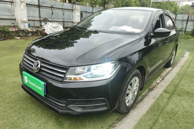 Used Volkswagen Santana 2016 1.4L Manual Fashion Edition Guazi used car, China used car export, Used car for sale, Used  cars, Cheapest cars for sale