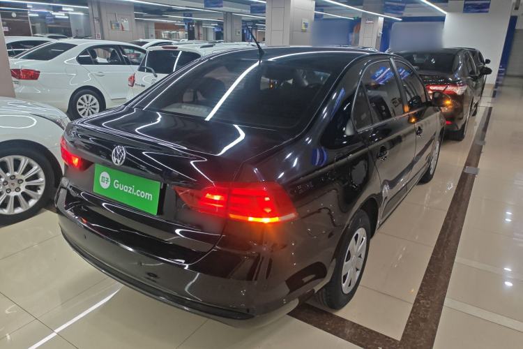 Used Volkswagen Santana 2016 1.6L Automatic Fashion Edition Rear Right 45 Deg