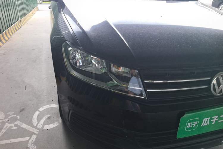Used Volkswagen Santana 2016 1.4L Manual Fashion Edition Right Front Headlight