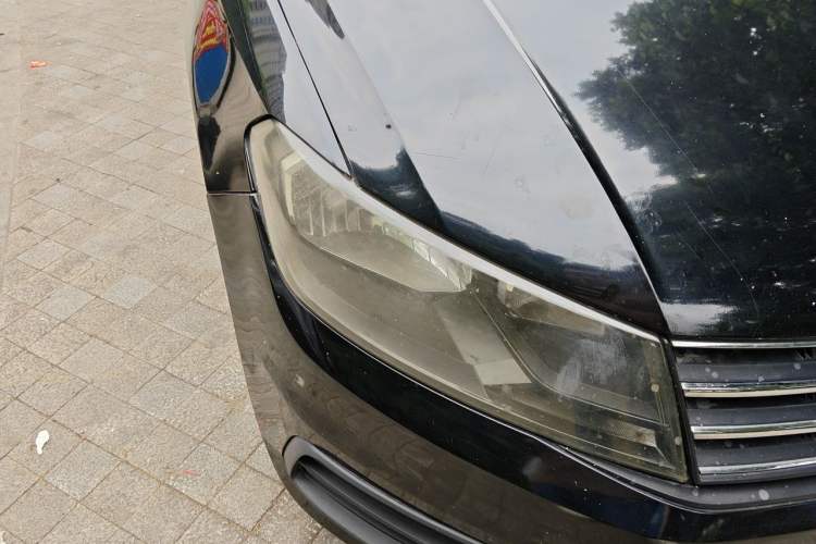 Used Volkswagen Santana 2016 1.6L Manual Fashion Edition Right Front Headlight