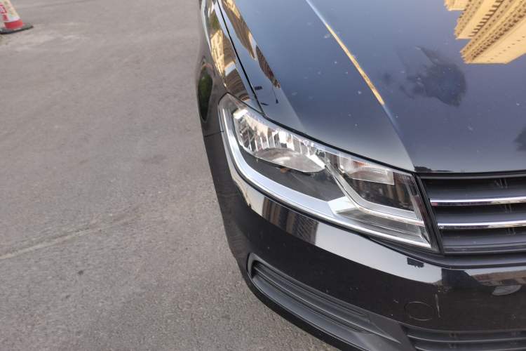 Used Volkswagen Santana 2016 1.6L Manual Fashion Edition Right Front Headlight