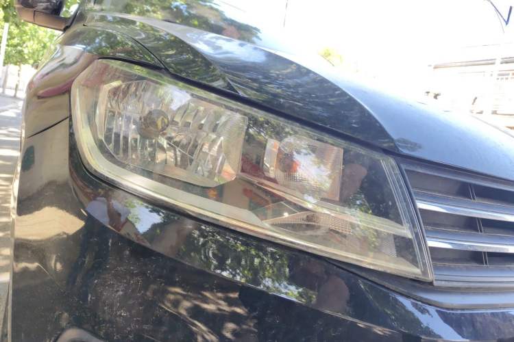 Used Volkswagen Santana 2016 1.4L Manual Fashion Edition Right Front Headlight