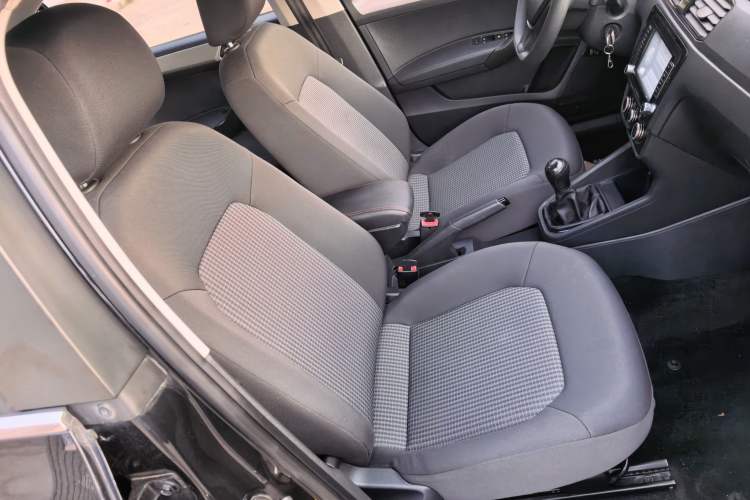 Used Volkswagen Santana 2016 1.6L Manual Fashion Edition Right Front Seat