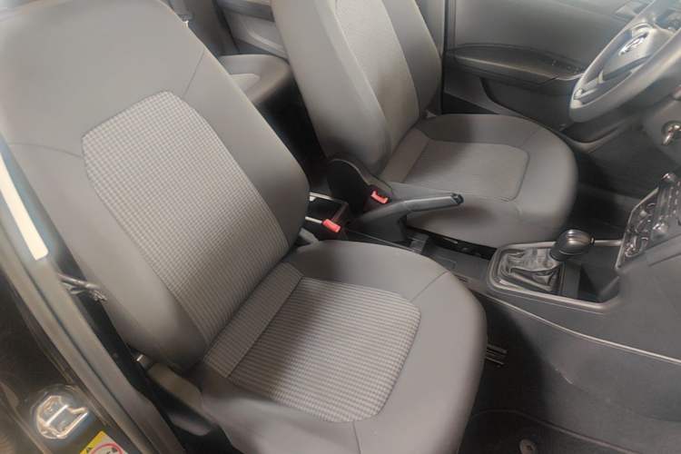 Used Volkswagen Santana 2016 1.6L Automatic Fashion Edition Right Front Seat