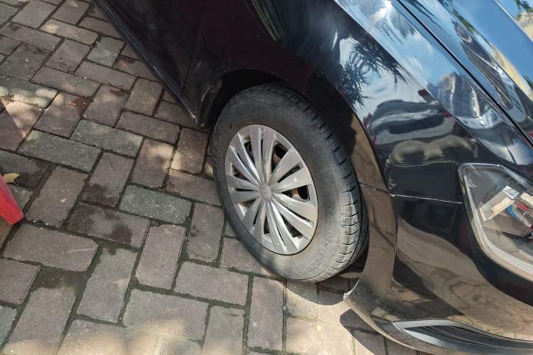 Used Volkswagen Santana 2016 1.4L Manual Fashion Edition Right Front Wheel Hub