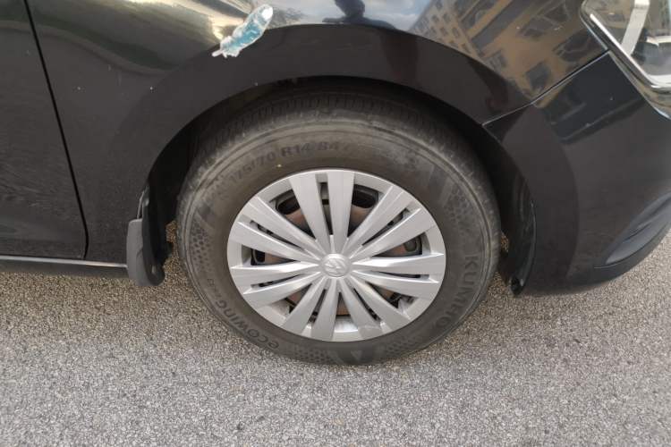 Used Volkswagen Santana 2016 1.4L Manual Fashion Edition Right Front Wheel Hub