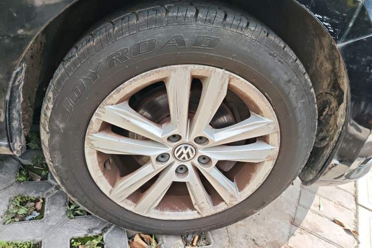 Used Volkswagen Santana 2016 1.6L Manual Comfort Edition Right Front Wheel Hub