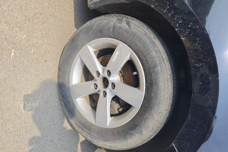 Used Volkswagen Santana 2016 1.4L Manual Fashion Edition Right Front Wheel Hub