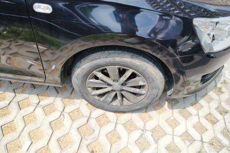 Used Volkswagen Santana 2016 1.6L Manual Fashion Edition Right Front Wheel Hub