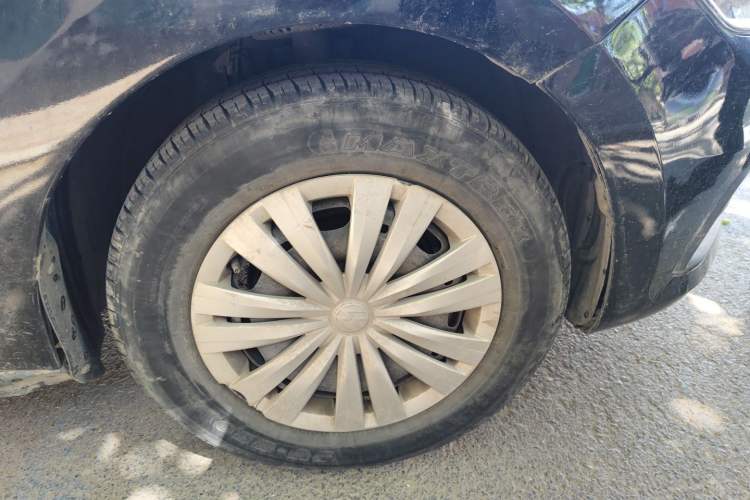 Used Volkswagen Santana 2016 1.4L Manual Fashion Edition Right Front Wheel Hub