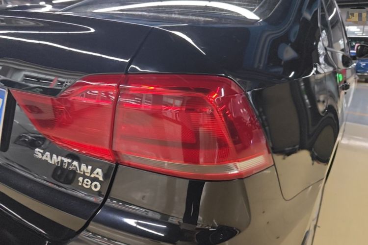 Used Volkswagen Santana 2016 1.6L Manual Fashion Edition Right Rear Taillight