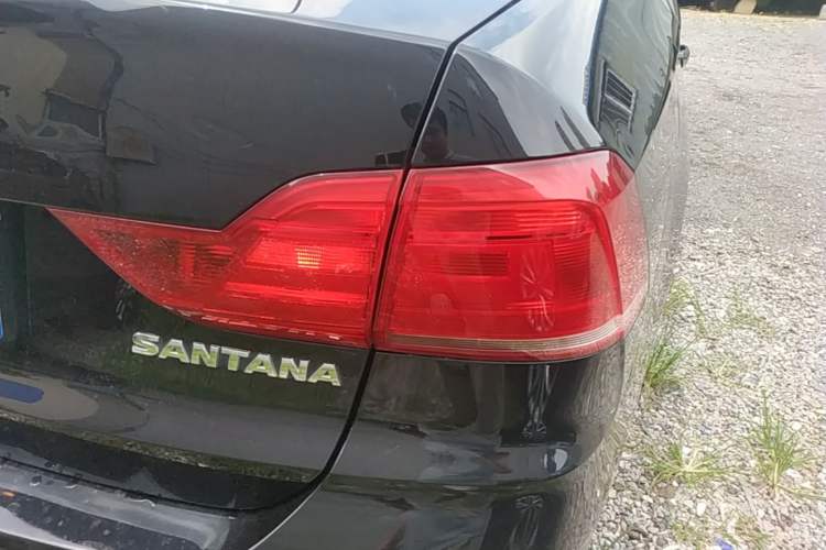 Used Volkswagen Santana 2016 1.4L Manual Fashion Edition Right Rear Taillight