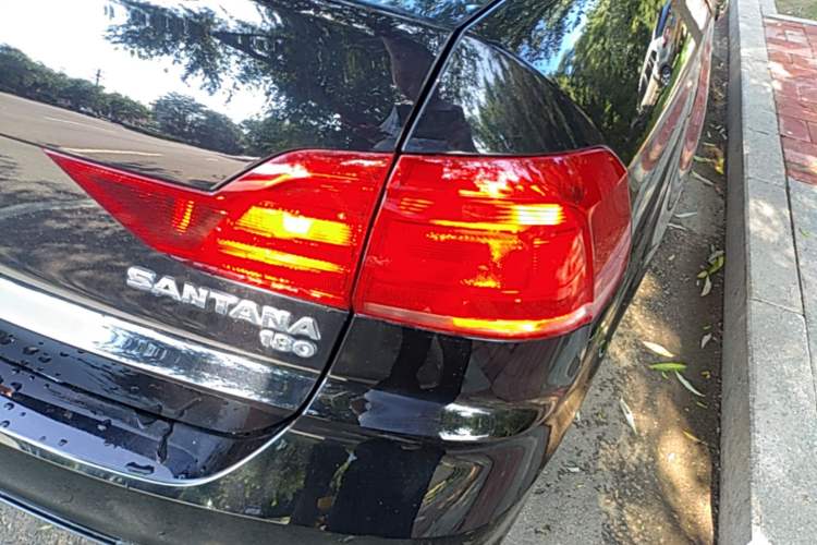 Used Volkswagen Santana 2016 1.6L Manual Fashion Edition Right Rear Taillight