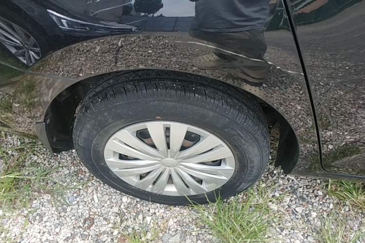 Used Volkswagen Santana 2016 1.4L Manual Fashion Edition Right Rear Wheel Hub