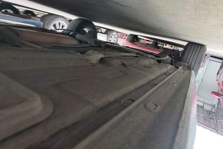 Used Volkswagen Santana 2016 1.6L Manual Comfort Edition Right Side Sill