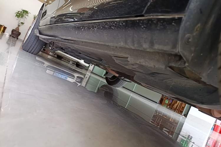 Used Volkswagen Santana 2016 1.6L Automatic Comfort Edition Right Side Sill