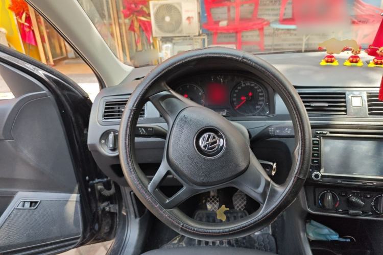 Used Volkswagen Santana 2016 1.4L Manual Fashion Edition Steering Wheel