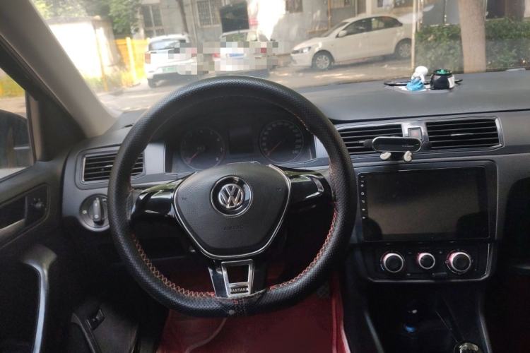 Used Volkswagen Santana 2016 1.6L Manual Fashion Edition Steering Wheel
