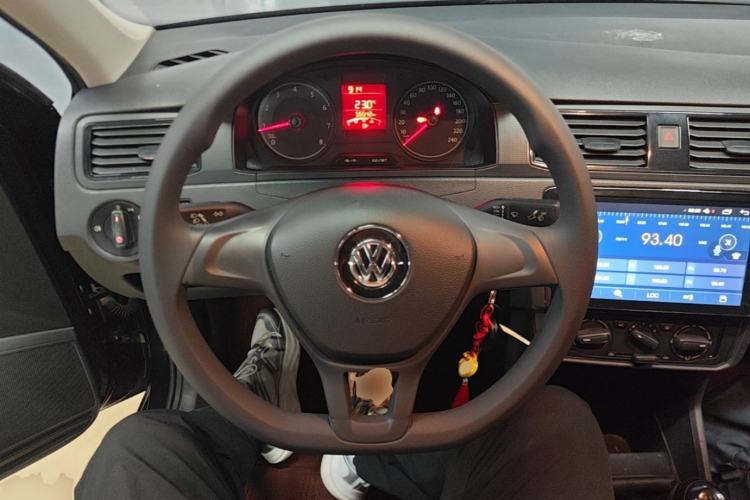 Used Volkswagen Santana 2016 1.6L Manual Fashion Edition Steering Wheel