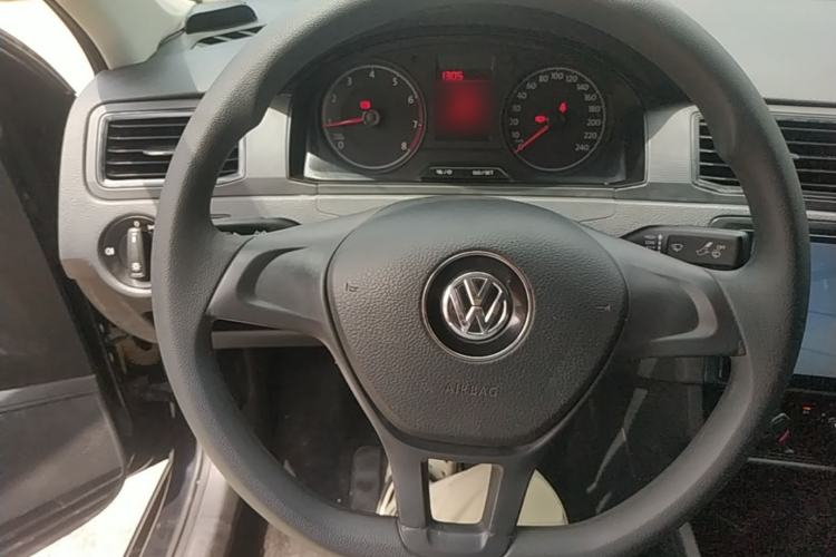 Used Volkswagen Santana 2016 1.4L Manual Fashion Edition Steering Wheel
