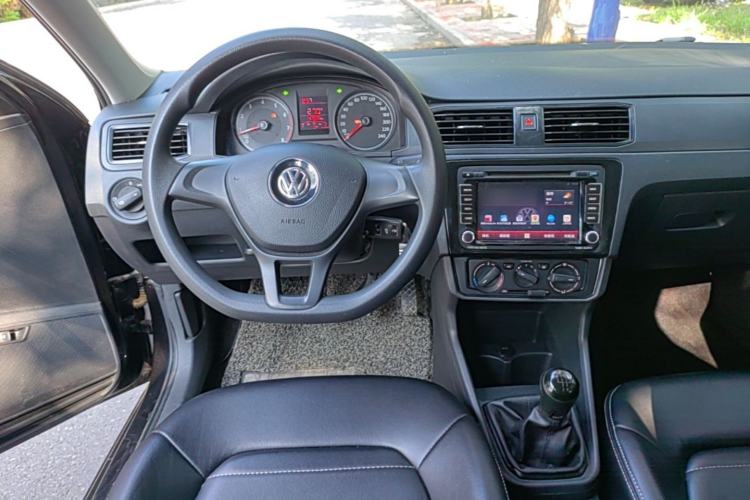 Used Volkswagen Santana 2016 1.6L Manual Fashion Edition Steering Wheel