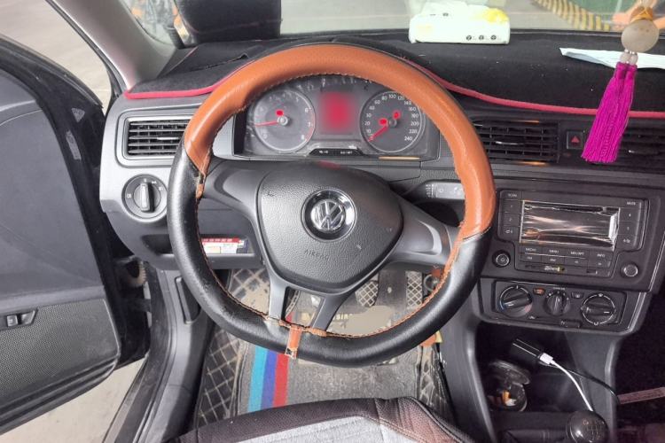 Used Volkswagen Santana 2016 1.4L Manual Fashion Edition Steering Wheel