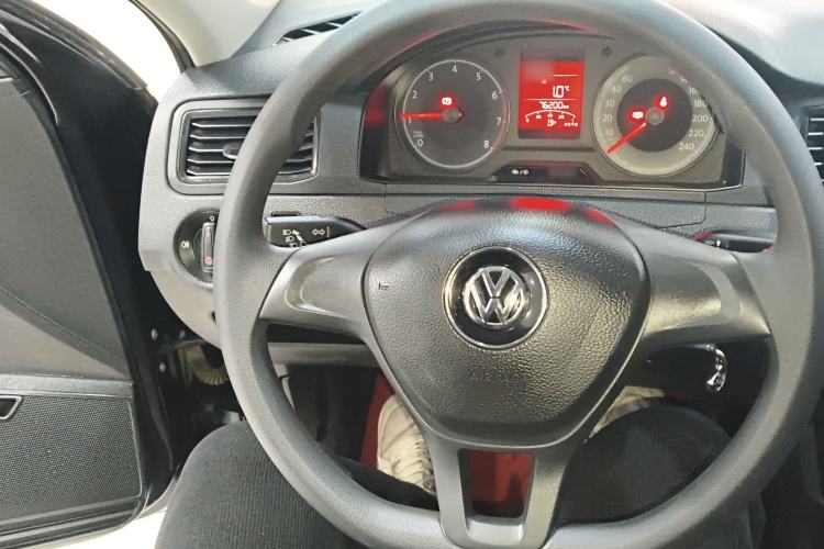 Used Volkswagen Santana 2016 1.6L Manual Fashion Edition Steering Wheel