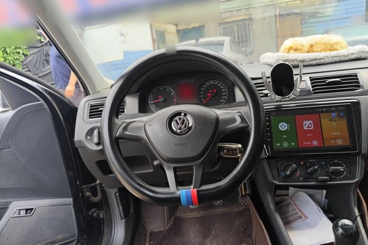 Used Volkswagen Santana 2016 1.6L Manual Fashion Edition Steering Wheel