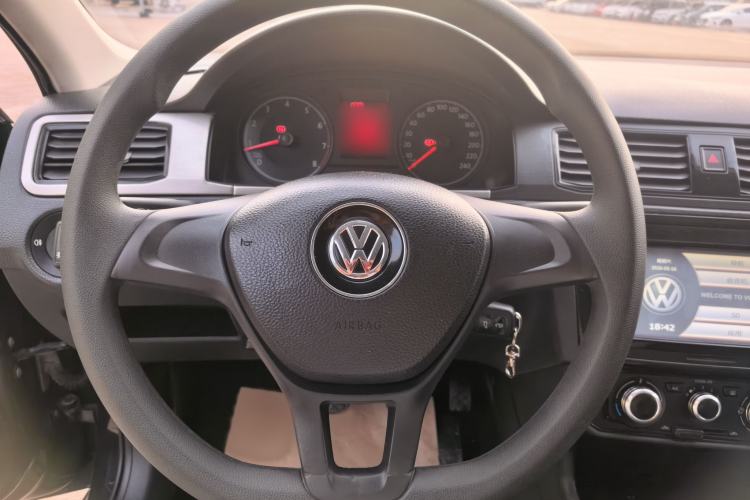 Used Volkswagen Santana 2016 1.6L Manual Fashion Edition Steering Wheel
