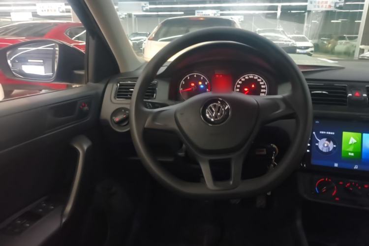 Used Volkswagen Santana 2016 1.4L Manual Fashion Edition Steering Wheel