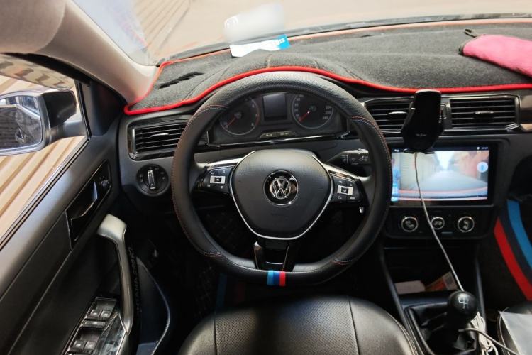 Used Volkswagen Santana 2016 1.4L Manual Fashion Edition Steering Wheel