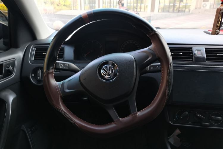 Used Volkswagen Santana 2016 1.6L Manual Fashion Edition Steering Wheel