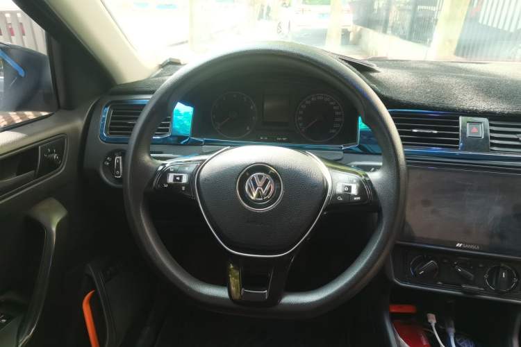 Used Volkswagen Santana 2016 1.4L Manual Fashion Edition Steering Wheel