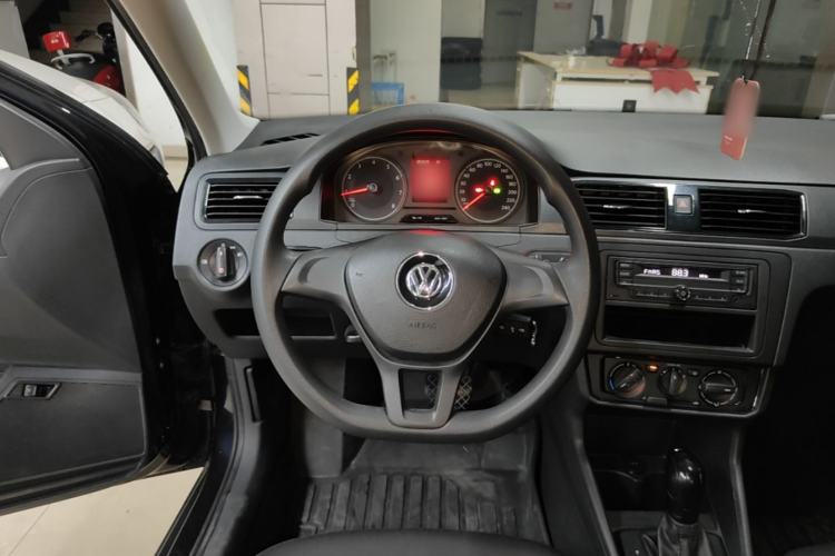 Used Volkswagen Santana 2016 1.6L Automatic Fashion Edition Steering Wheel