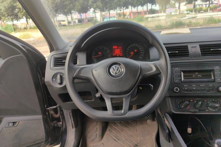 Used Volkswagen Santana 2016 1.6L Manual Fashion Edition Steering Wheel