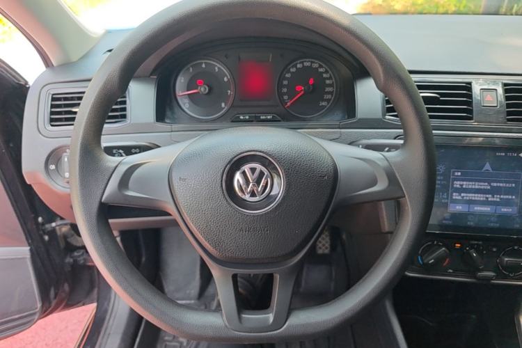 Used Volkswagen Santana 2016 1.4L Manual Fashion Edition Steering Wheel