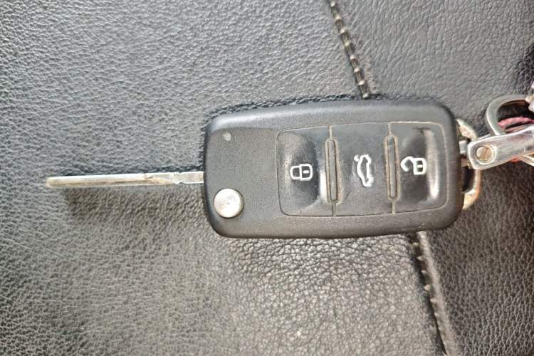 Used Volkswagen Santana 2016 1.4L Manual Fashion Edition Vehicle Key