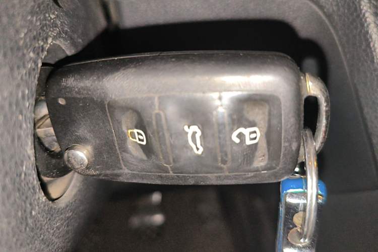 Used Volkswagen Santana 2016 1.4L Manual Fashion Edition Vehicle Key
