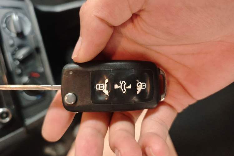 Used Volkswagen Santana 2016 1.6L Manual Fashion Edition Vehicle Key