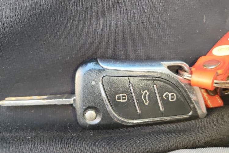 Used Volkswagen Santana 2016 1.4L Manual Fashion Edition Vehicle Key