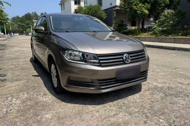 Used Volkswagen Santana 2016 1.6L Automatic Fashion Edition Exterior 2