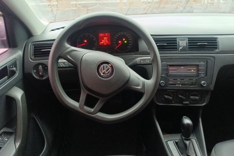 Used Volkswagen Santana 2016 1.6L Automatic Fashion Edition Steering Wheel